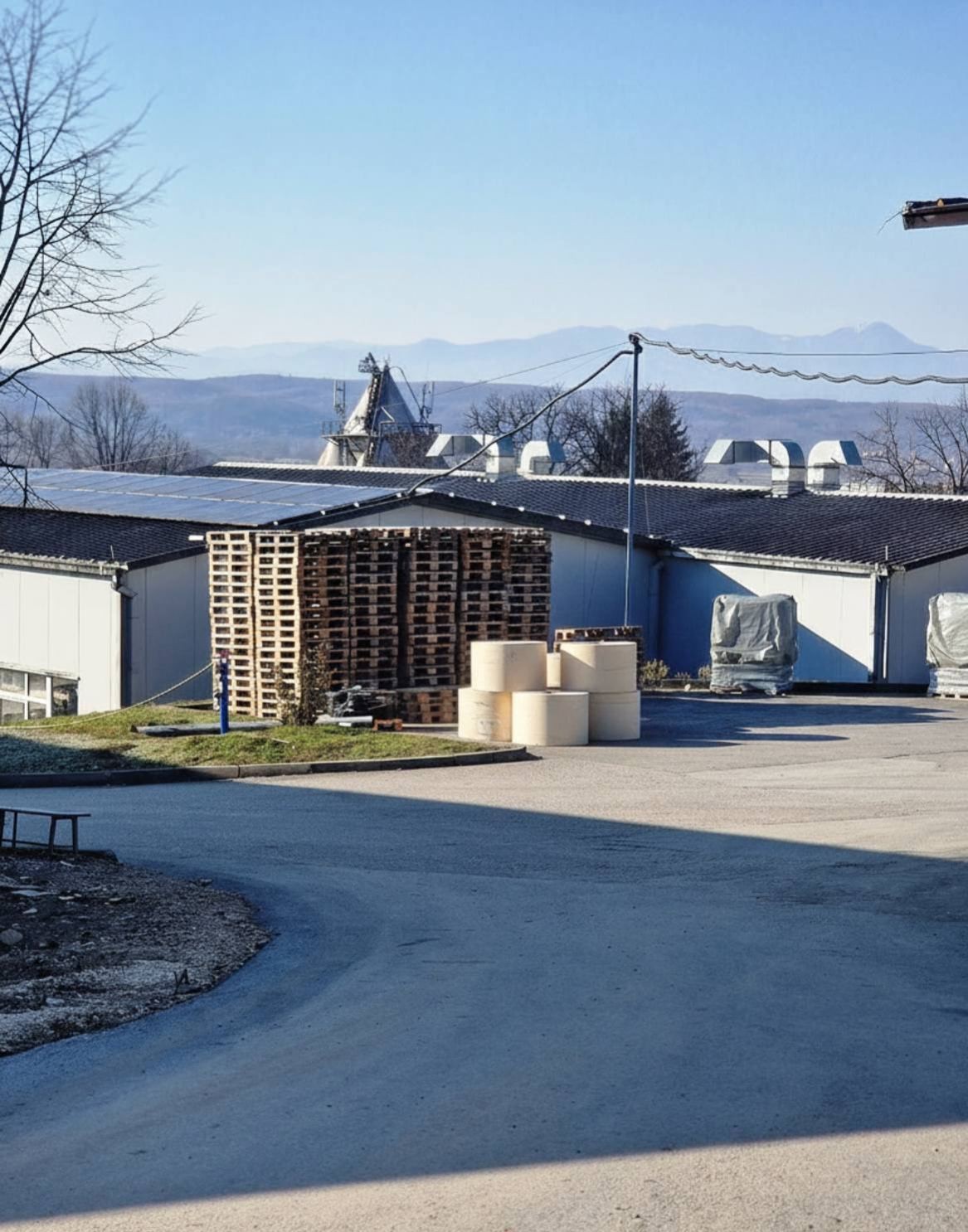 Външен изглед на фабриката